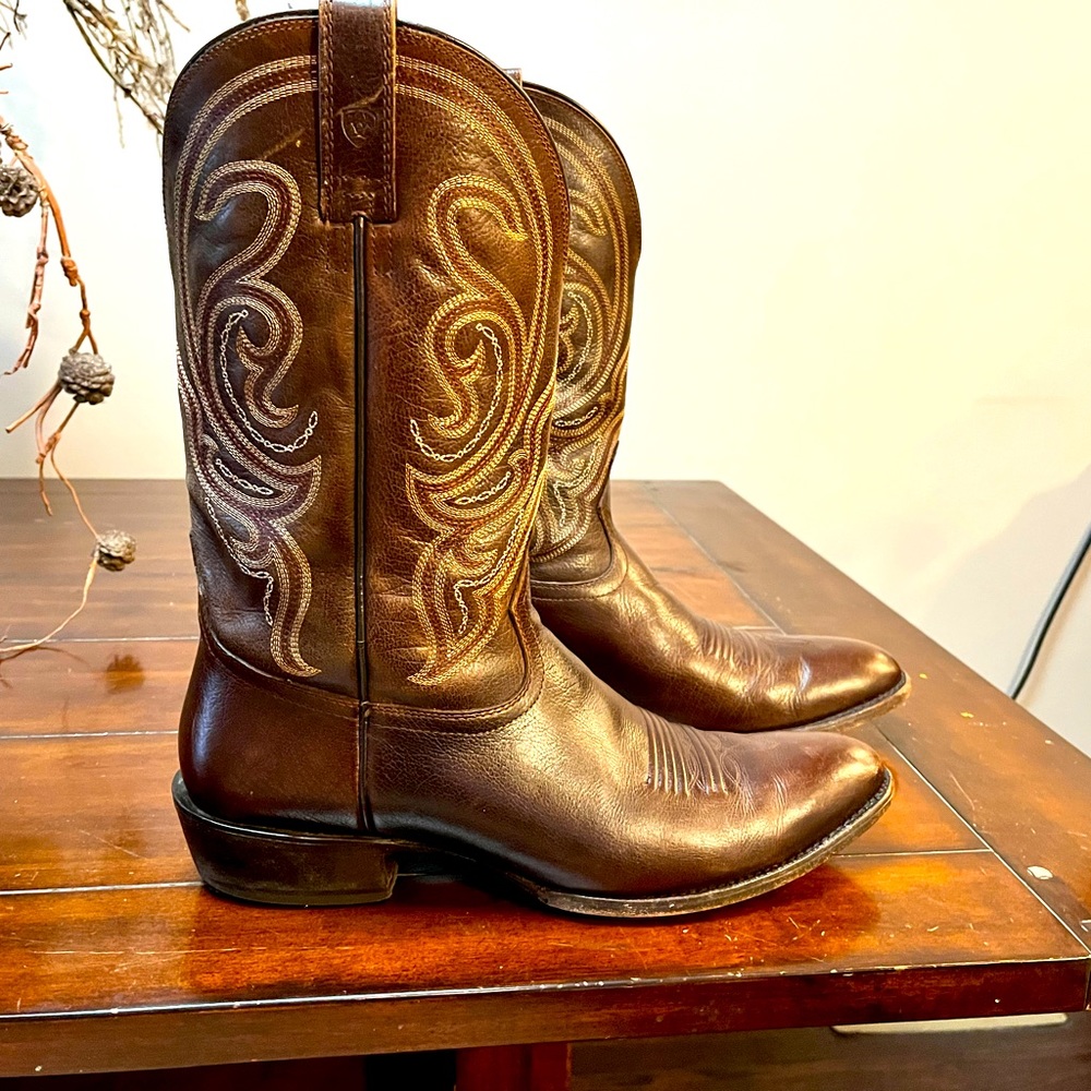 Size 13D Ariat Brown Cowboy Boots